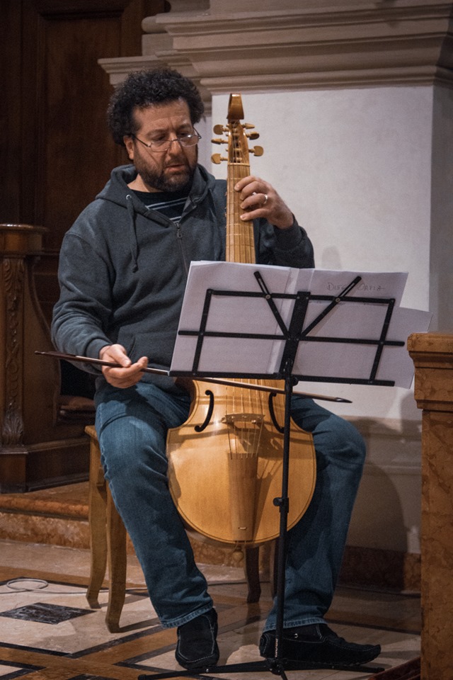 Matteo Malagoli alla viola da gamba